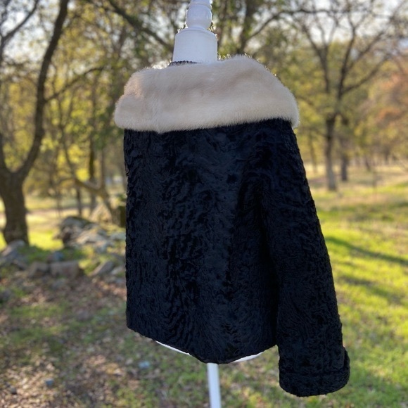Vintage | 1950’s Persian Lamb & Mink Collar Cropped Swing Jacket - Picture 7 of 16